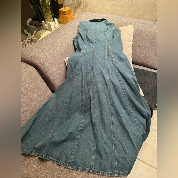 Madewell Pleated Midi Shirtdress in Billings Wash: Airy Denim Edition Sz 8 EUC - Picture 10 of 12